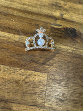 Crown Brooch with faux Pearl & Diamantes'