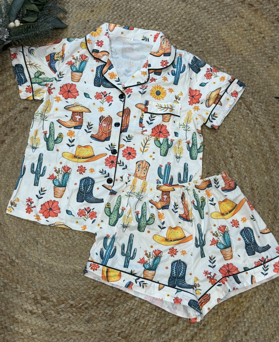 Gala Cowgirl Boots & Cactus Pyjama Set - white