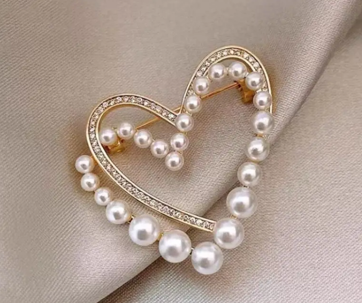 Pearl Heart Pin