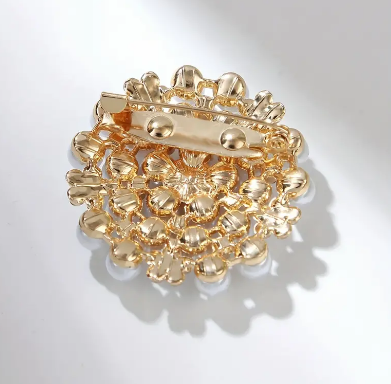 Flower Pearl Diamante Stock Pin - Gold